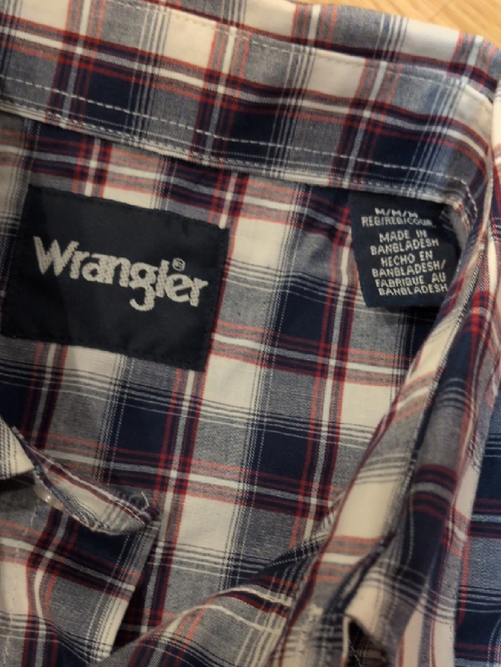 Wrangler Navy, Red and White Plaid Button-Down Shirt - Picture 4 of 9